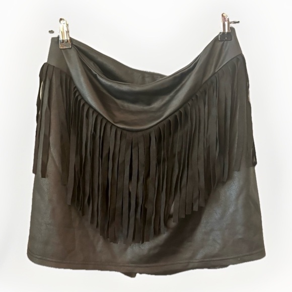 Black Faux Leather Fringe Skort - Picture 4 of 5